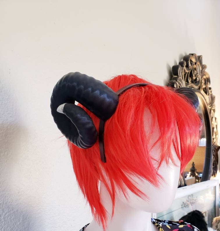 NEW ARRIVAL Jesters Horns RAM horns headband 3D printed cosplay wow swirly twisted blue with silver tips critical role style