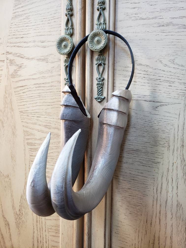 Fantasy Tusks cosplay horns Large only one Available to ship Mammoth costume.