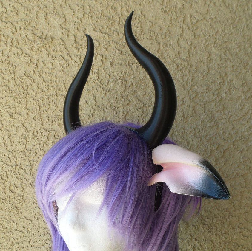 Matador-Bull-horns-Ombre-Black Taurus horned headband with animal ears comic-con cosplay horns - Mud And Majesty