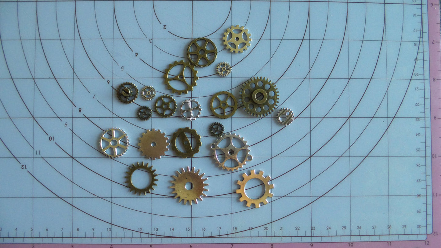 Gears 20pc lot assortment .8cm-2.5cm .25inch-1.2inch steampunk accessories DIY watch gears, clock gears cogs - Mud And Majesty