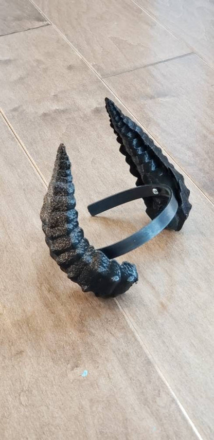 Deanerys Dragon inspired 3d printed set horns on headband DIY costume addition dragon ears four horned beast set lizard horns sleek horns