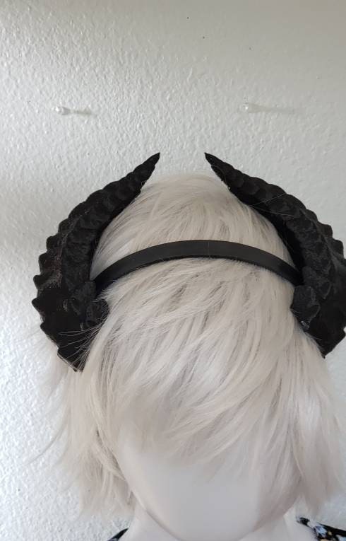 Deanerys Dragon inspired 3d printed set horns on headband DIY costume addition dragon ears four horned beast set lizard horns sleek horns
