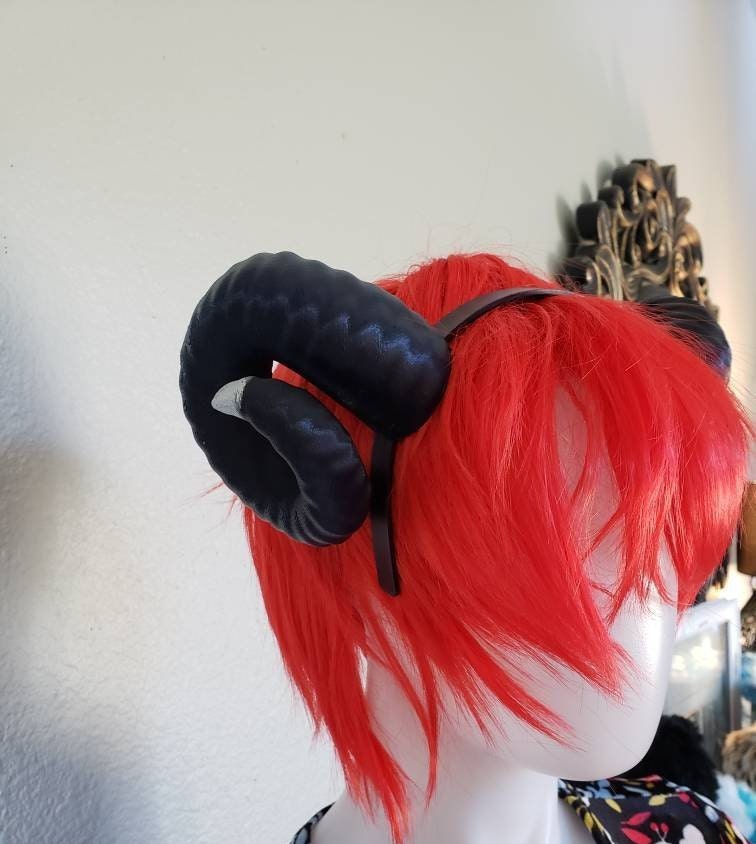 NEW ARRIVAL Jesters Horns  RAM horns headband 3D printed cosplay wow swirly  twisted blue with silver tips critical role style