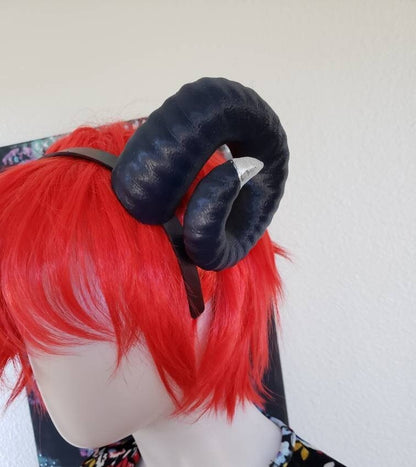 NEW ARRIVAL Jesters Horns  RAM horns headband 3D printed cosplay wow swirly  twisted blue with silver tips critical role style