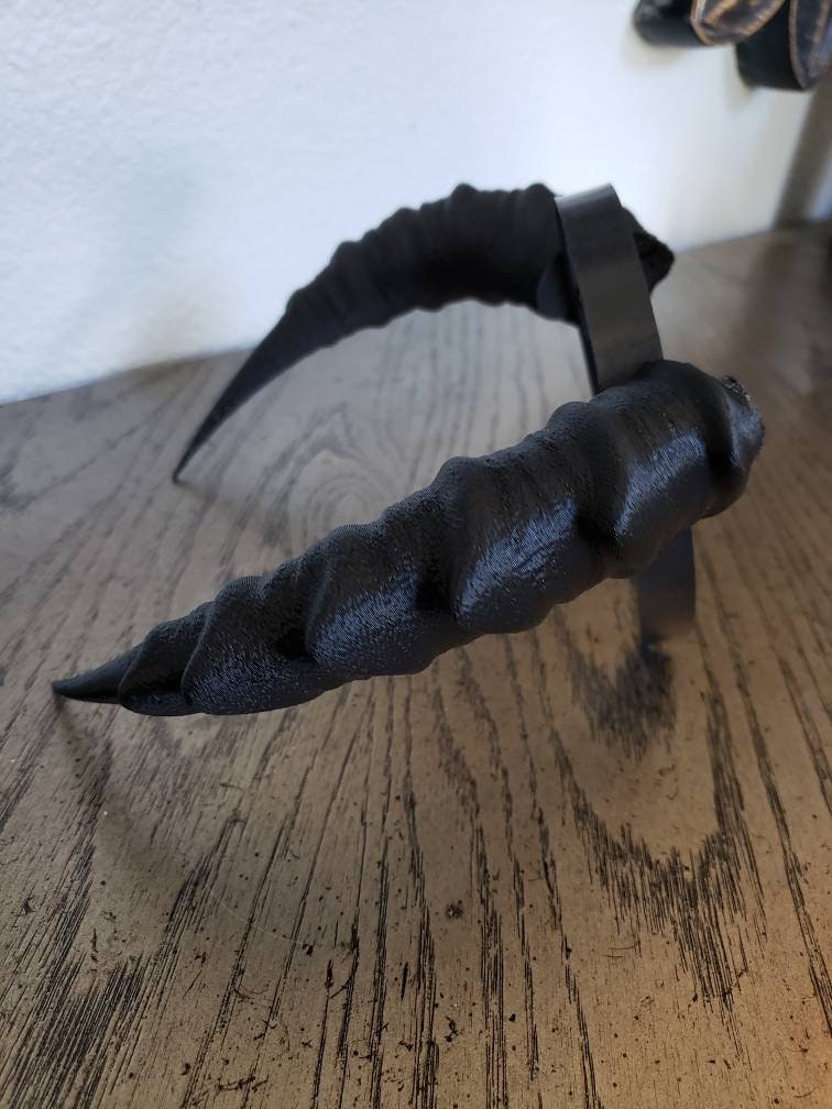 Fantasy Deanerys Dragon inspired 3d printed claw horns on headband Larp  costume addition beast horns  lizzard horns