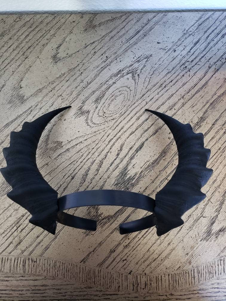 Fantasy Deanerys Dragon inspired 3d printed claw horns on headband Larp  costume addition beast horns  lizzard horns