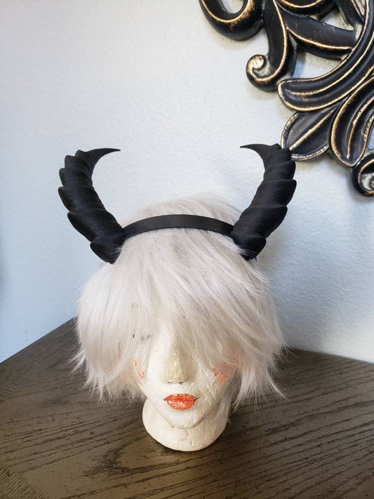 Fantasy Deanerys Dragon inspired 3d printed claw horns on headband Larp  costume addition beast horns  lizzard horns