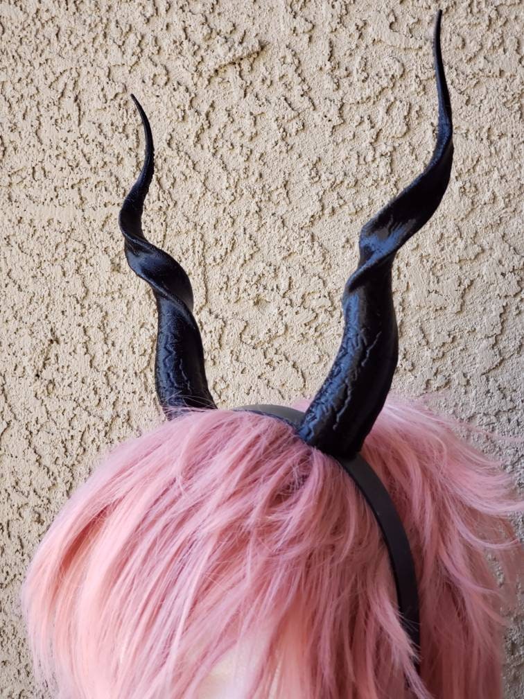 Spiral Antelope horns for cosplay Larp headdress Helment horns 3D printed ultra lightweight textured, with options for mounting