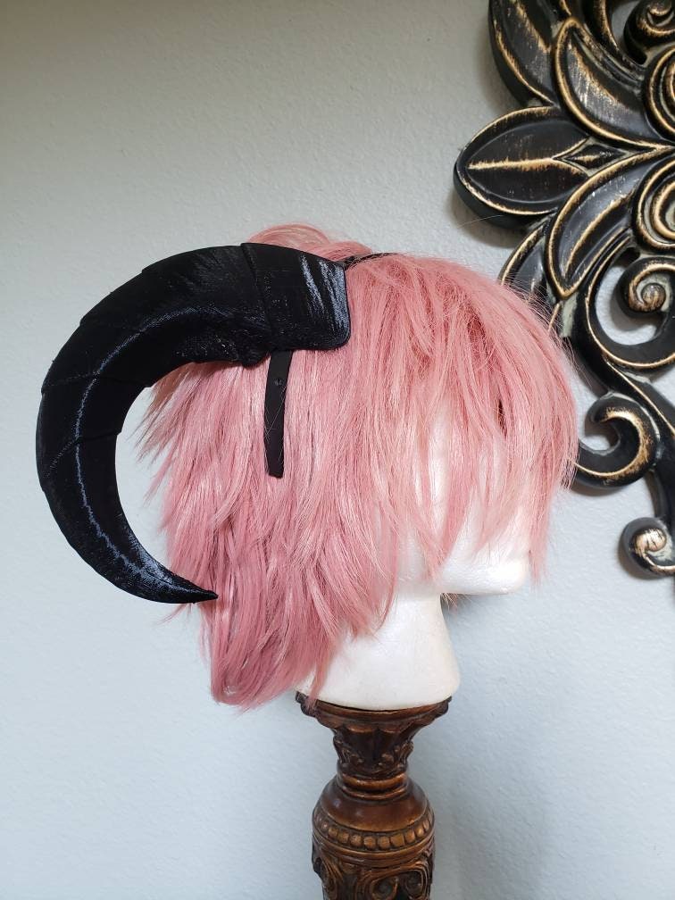 NEW ARRIVAL Crescent moon Dragon curled goat horns horned headband 3D printed cosplay comicon fantasy fursuit horns  curly black sheep horns