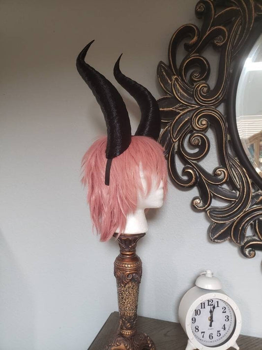New Arrival: Extra large barbarian samurai horns warlord battle style horns stage prop horns light weight 3D Printed. Black