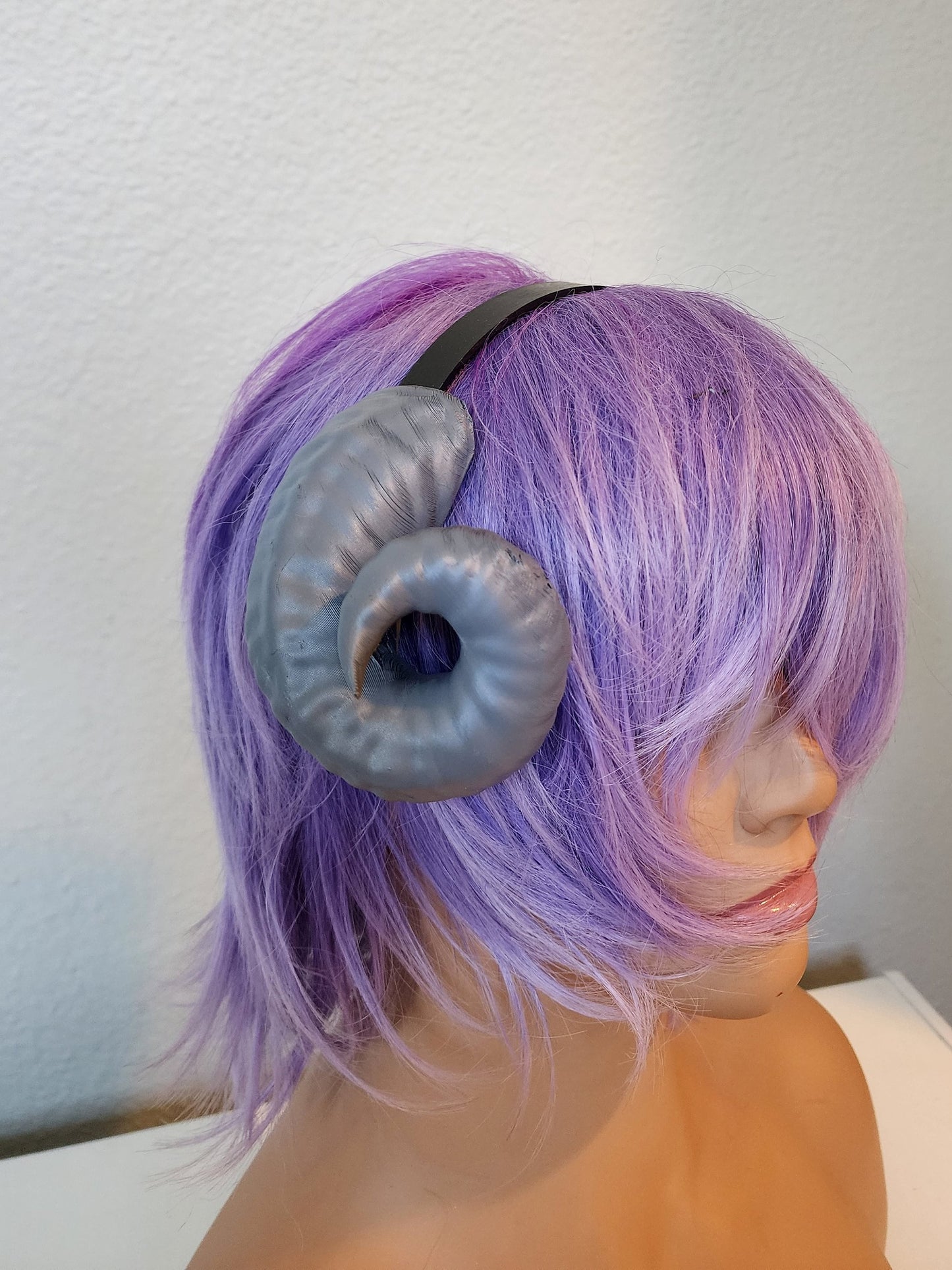 NEW ARRIVAL Jesters Horns  RAM horns headband 3D printed cosplay wow swirly  twisted  black or brown tiefling horns manga horned headband