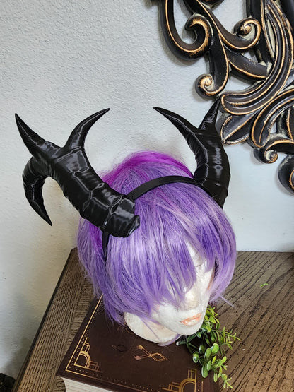 New Arrival: Large barbarian fantasy dragon horns warlord style horns stage prop split goat horns light weight 3D Printed.