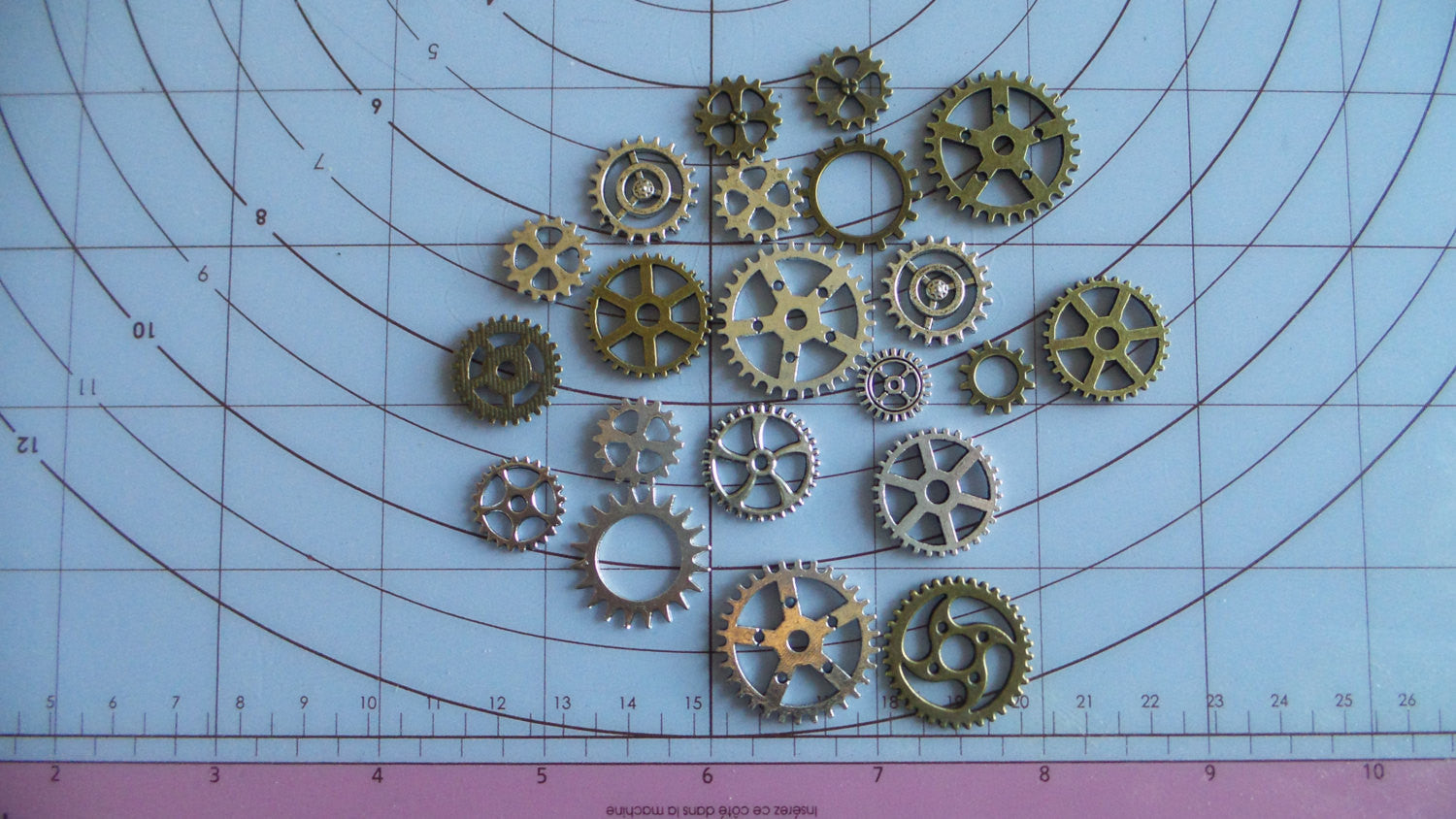 Gears 20pc lot assortment .8cm-2.5cm .25inch-1.2inch steampunk accessories DIY watch gears, clock gears cogs - Mud And Majesty
