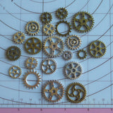 Gears 20pc lot assortment .8cm-2.5cm .25inch-1.2inch steampunk accessories DIY watch gears, clock gears cogs - Mud And Majesty