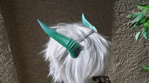 Deanerys Dragon inspired 3d printed horns on headband DIY costume addition dragon ears green lizzard horns - Mud And Majesty